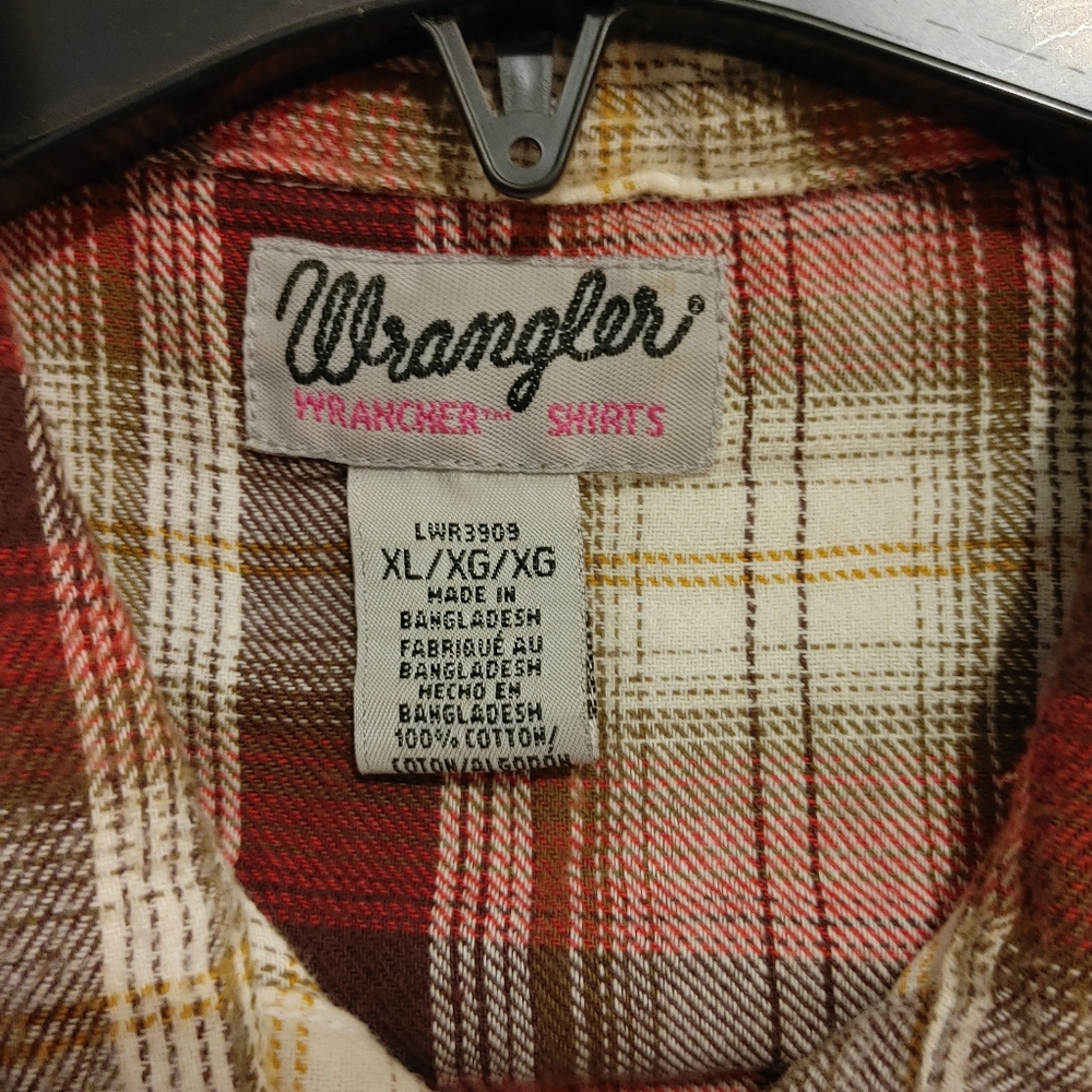 Ladies button up - Picture 2 of 4